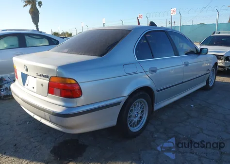 2000 BMW 528Ia z USA, uszkodzony, nr VIN WBADM6345YGV03207